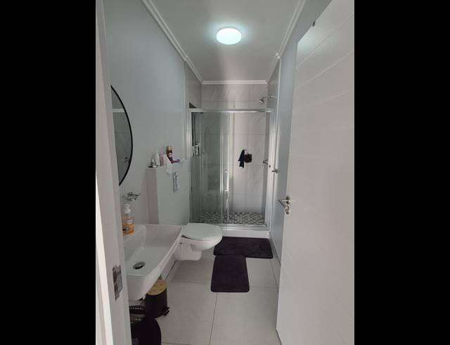 2 BEDROOM APARTMENT FOR SALE IN UMHLANGA RIDGE
